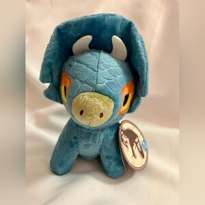 Bark Box Dog Toy Nasutoceratops Crinkle Squeaker Jurassic World Box Dinosaur